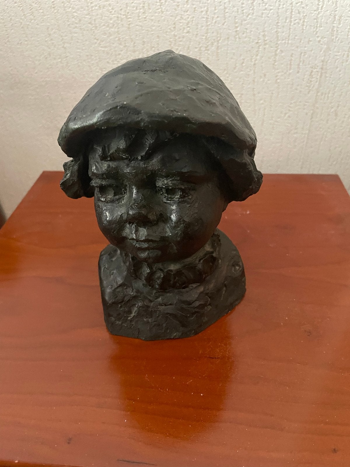 Vintage bronzen buste van een kind met muts, Ophalen, Overige onderwerpen, Minder dan 20 cm, Buste