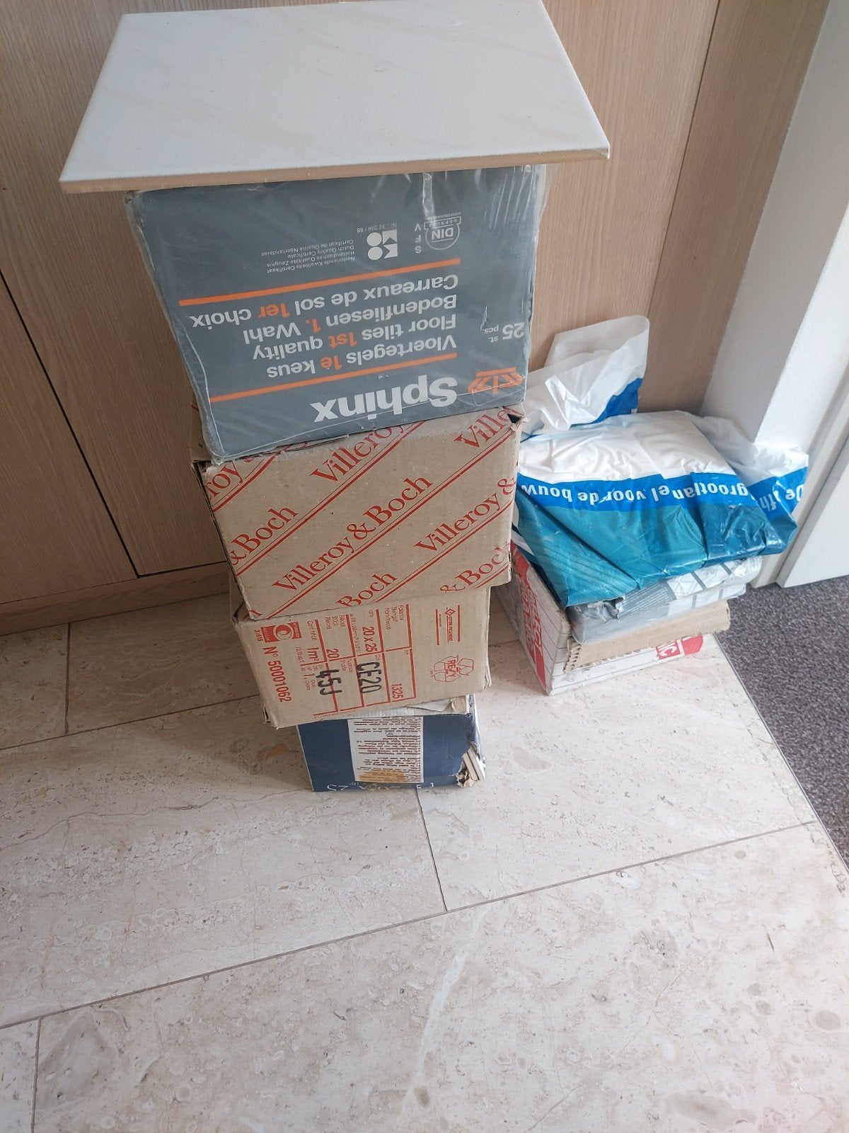Badkamer tegels, 60 cm of meer, Ophalen of Verzenden, Minder dan 5 m², Wandtegels