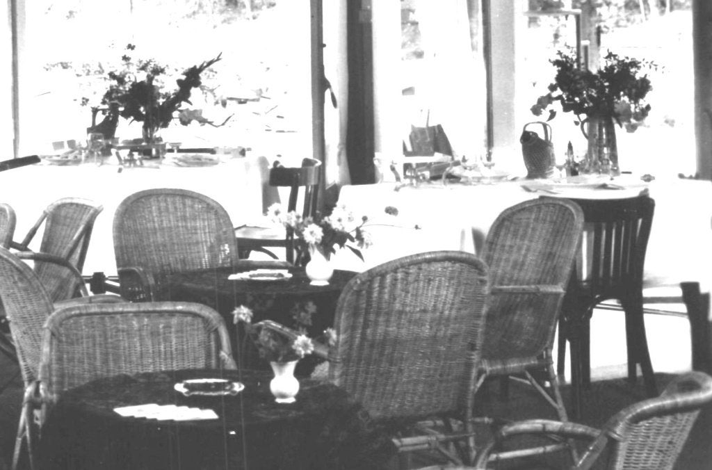 967697	Doorwerth	Gld	1962	Hotel Restaurant	De Valkenier, Ophalen of Verzenden, 1960 tot 1980, Ongelopen, Gelderland