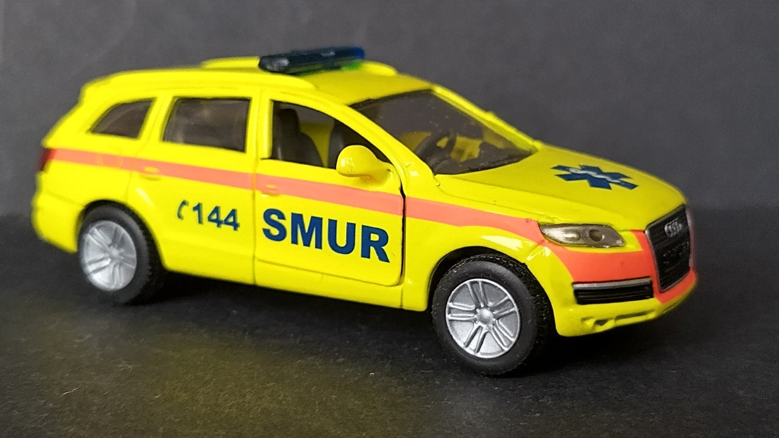 Audi Q7 SMUR Notarzt 144 1:55 Siku 1429 Pol, Auto, Ophalen of Verzenden, Zo goed als nieuw, Sieper