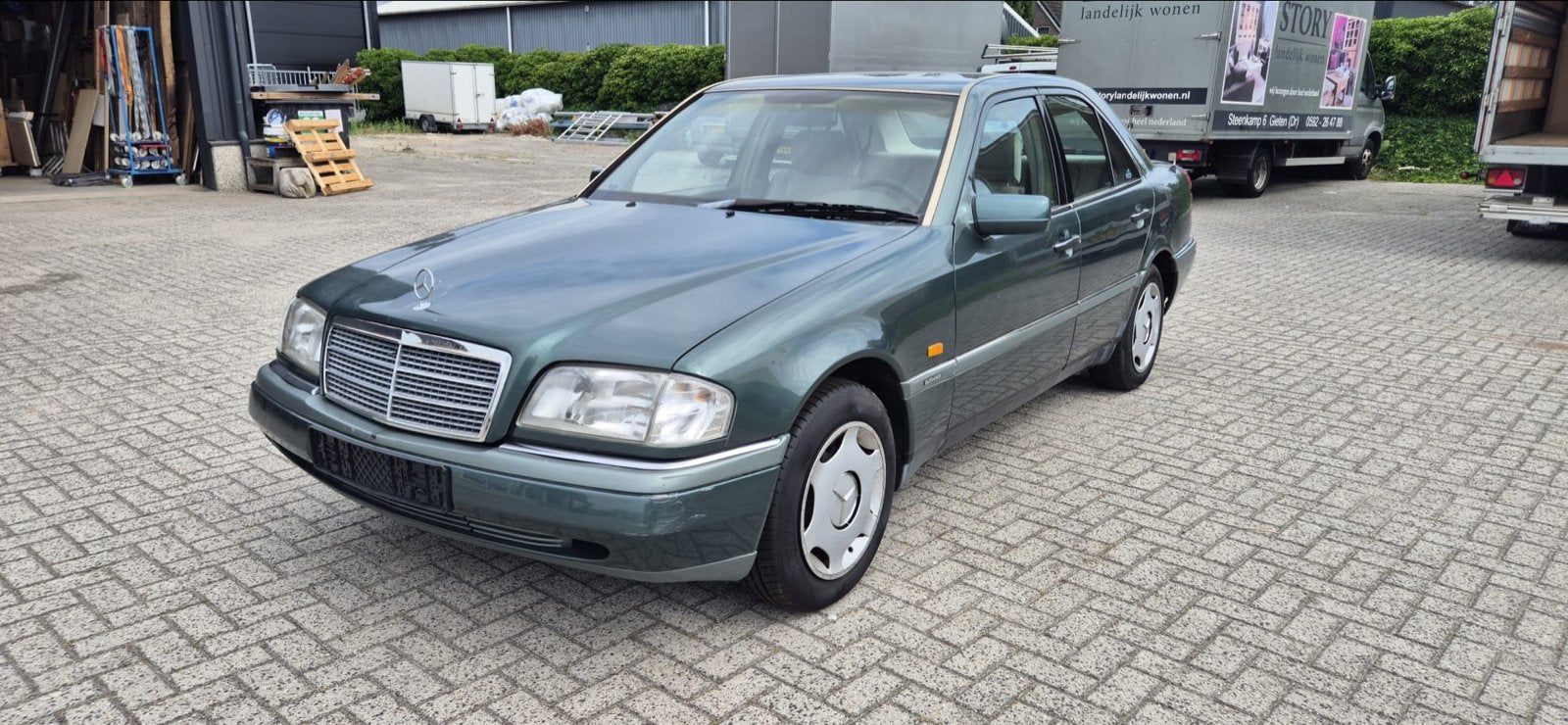 Mercedes c klasse  1.8 elegance benzine 1994, Auto's, Mercedes-Benz, Voorwielaandrijving, Stof, Beige, 4 cilinders