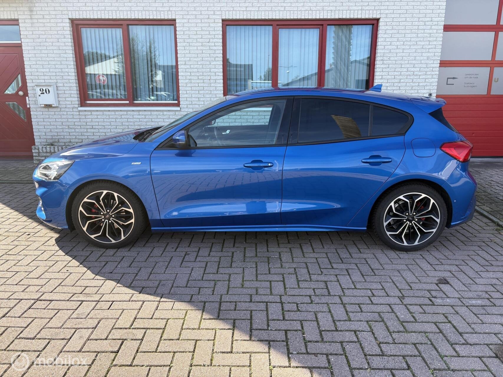 Ford Focus 1.0 EcoBoost ST-LINE NAVI/CAMERA/CRUISE, Auto's, Gebruikt, Zwart, Blauw, Parkeerassistent