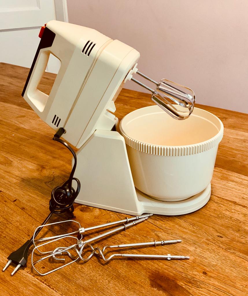 Vintage Phillips mixer op standaard HR1500 170 W, Ophalen of Verzenden, Zo goed als nieuw, 3 snelheden of meer