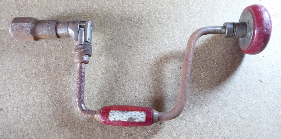 oude handboormachine met rode houten handgrepen., Ophalen of Verzenden, Gebruikt