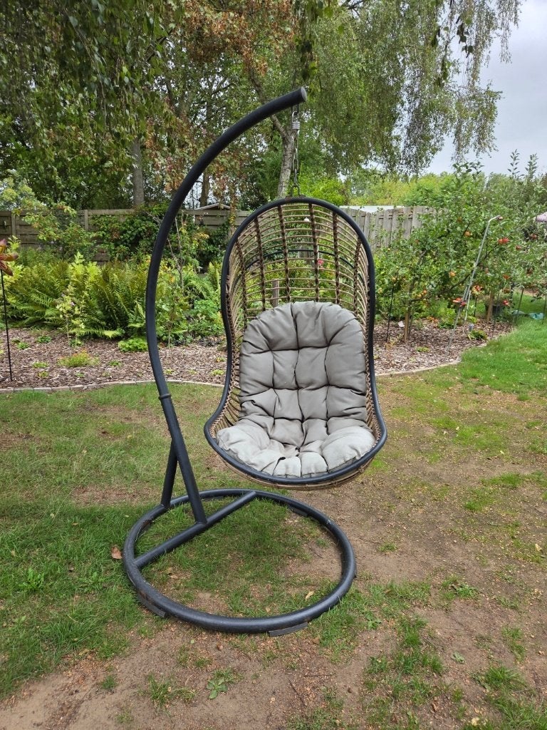 HANGSTOEL (OPKNAPPER), Ophalen, Gebruikt, Wicker