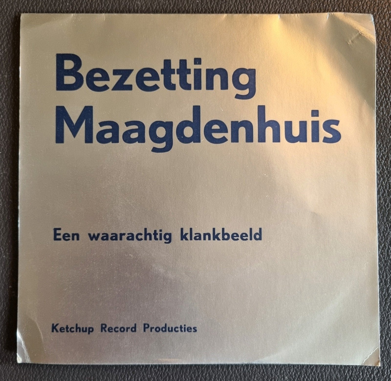7"  bezetting Maagdenhuis. Een waarachtig klankbeeld, Ophalen of Verzenden, Gebruikt, Overige formaten
