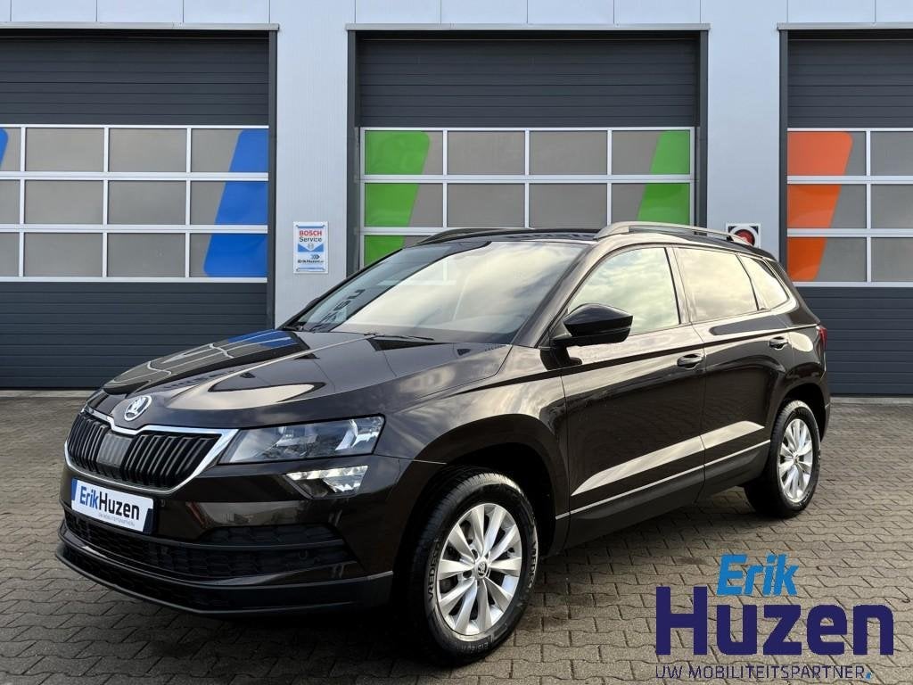 Skoda KAROQ 1.0 TSI Ambition Business / Rijklaar! /  Carplay, Auto's, Gebruikt, Euro 6, Bruin, 116 pk