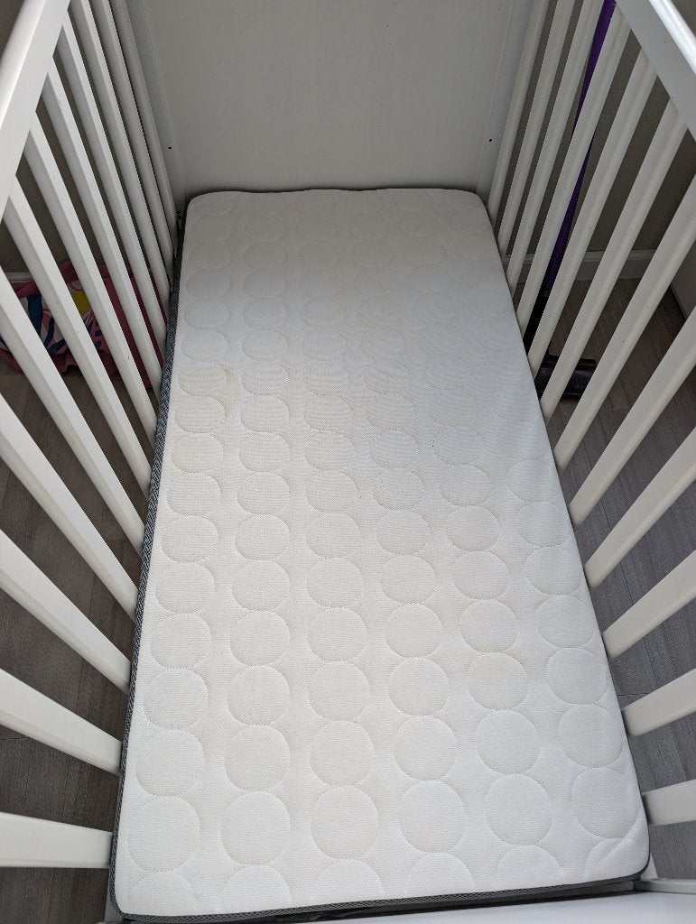Ledikant Sundvik en matras ikea, Kinderen en Baby's, Ophalen, Gebruikt, Ledikant
