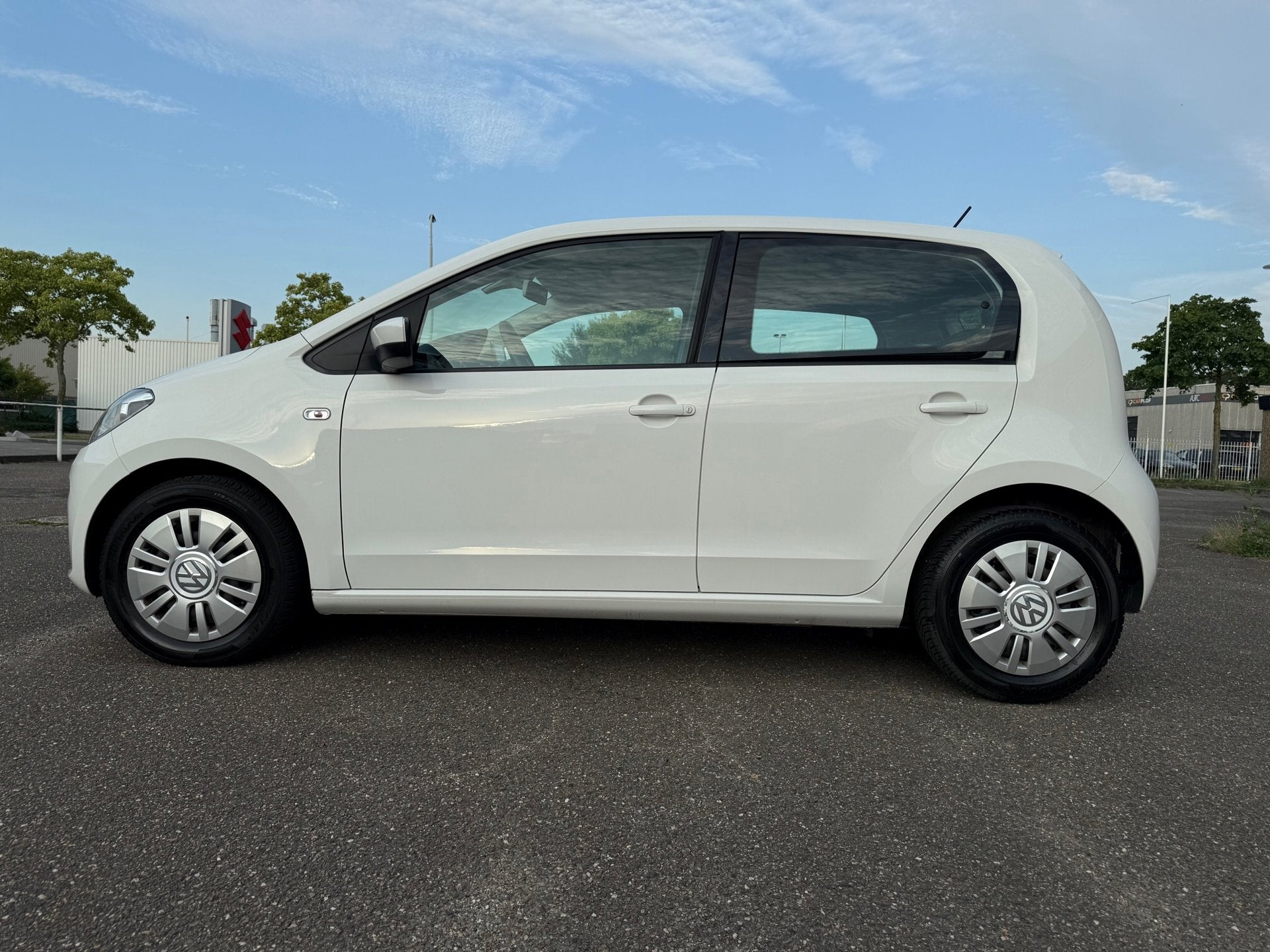 Volkswagen Up! 1.0 move up! BlueMotion I Airco I Navi I NAP, Auto's, Volkswagen, Euro 5, Stof, Gebruikt, 840 kg