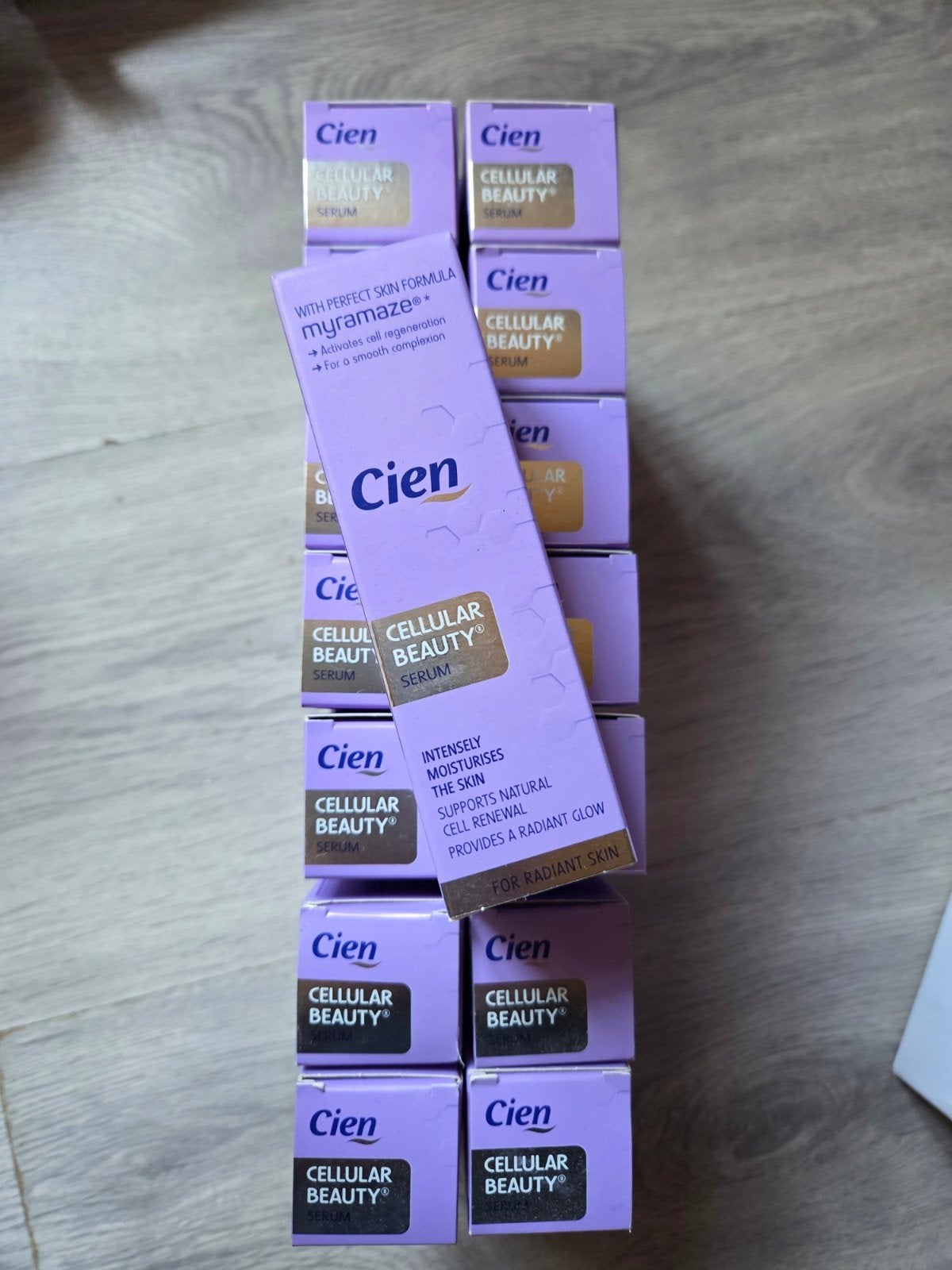 cien cellular beauty Serum nieuw!, Sieraden, Tassen en Uiterlijk, Ophalen of Verzenden, Nieuw, Gehele gezicht, Verzorging