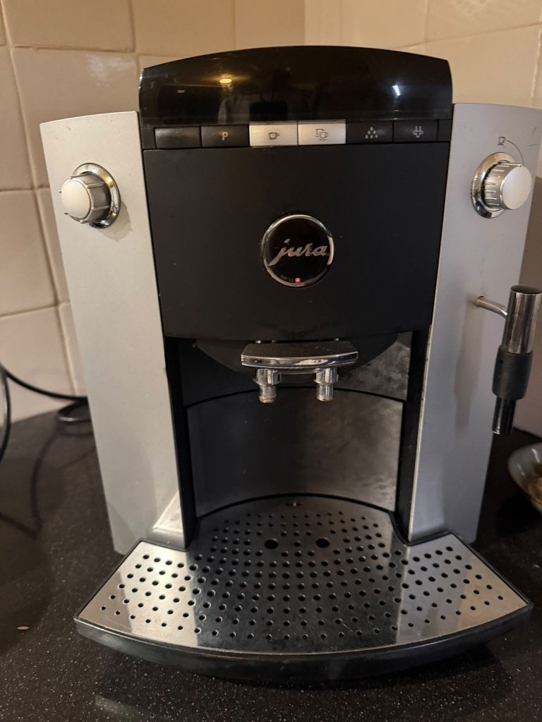 Jura Impressa F50 koffiemachine voor onderdelen/reparatie, Ophalen, Afneembaar waterreservoir, Gebruikt, Koffiemachine