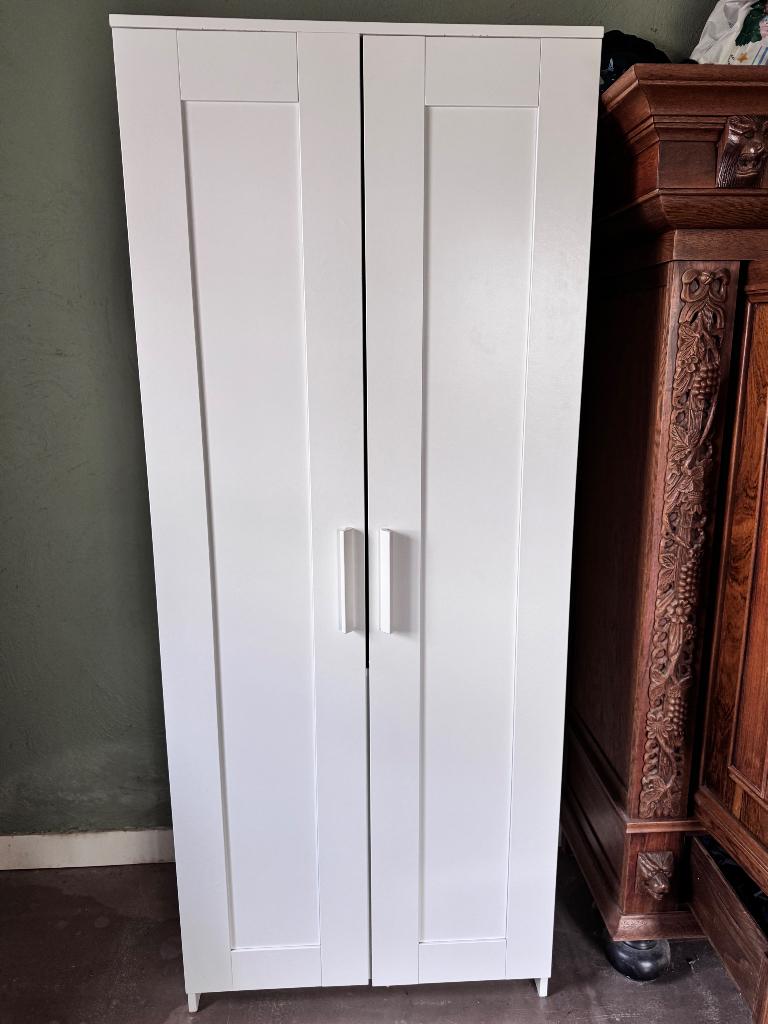 Brimnes witte kledingkast 2 deuren, Ophalen, Met deur(en), Gebruikt, 100 tot 150 cm