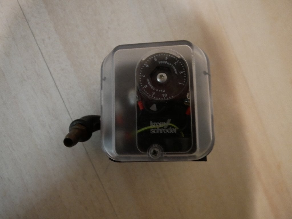 Kromschröder Drukschakelaar DG 10U-3, Ophalen of Verzenden, Gebruikt