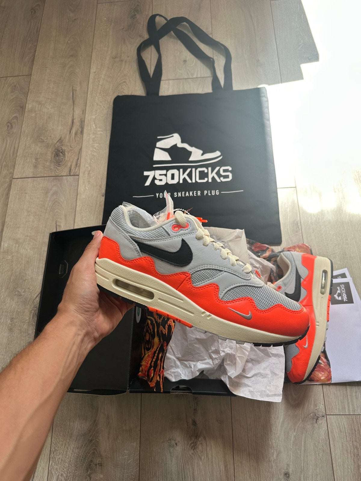 Nike Air Max 1 Patta Waves Hyper Crimson Pure Platinum 40.5, Overige kleuren, Nieuw, Ophalen of Verzenden, Sneakers of Gympen