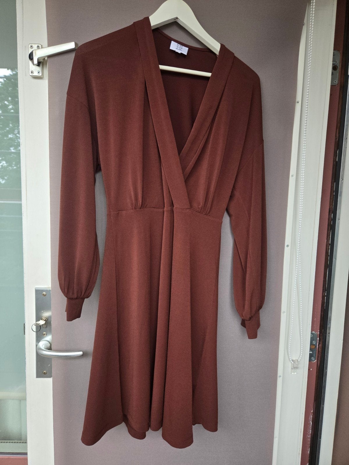 Mooie jurk maat S met glitters, 1x gedragen, Kleding | Dames, Jurken, Ophalen of Verzenden, Zo goed als nieuw, Maat 36 (S)
