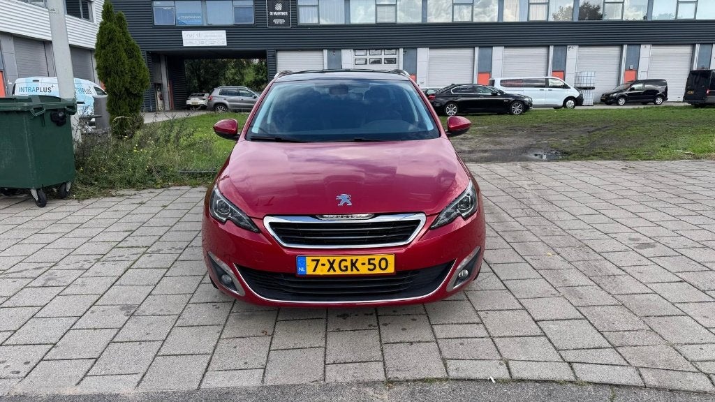 Peugeot 308 1.2 Puretech 130pk S&S 2014 Rood, Auto's, Voorwielaandrijving, 1199 cc, 1165 kg, Origineel Nederlands