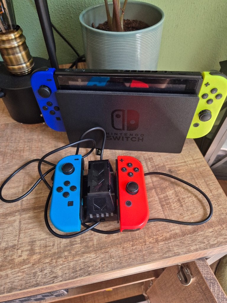 Nintendo switch, Spelcomputers en Games, Spelcomputers | Nintendo Switch, Ophalen, Gebruikt, Met 3 controllers of meer, Switch Original