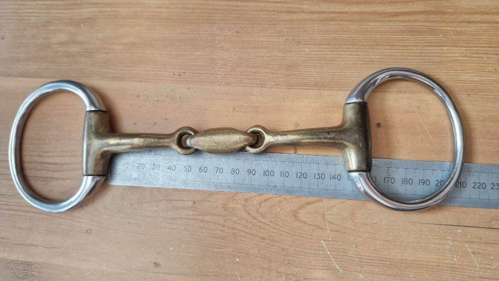 Dubbelgebroken eggbutt trens – messing lozenge – 14 cm, Dieren en Toebehoren, Gebruikt, ., Ophalen of Verzenden, .