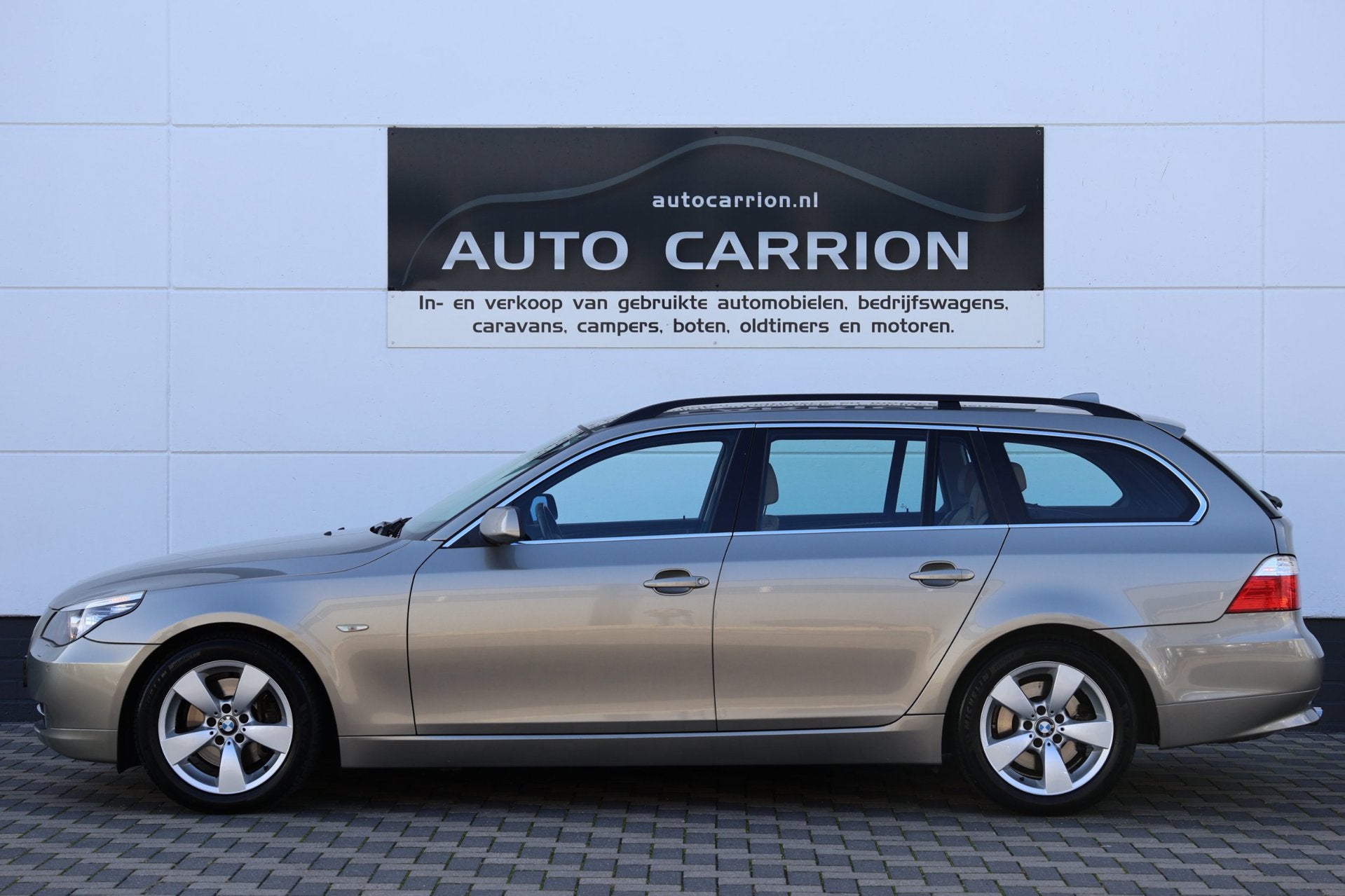 BMW 5-serie Touring 525i 6 Cil. Youngtimer Leder UNIEK NAP !, Auto's, Achterwielaandrijving, Gebruikt, Verwarmde buitenspiegels