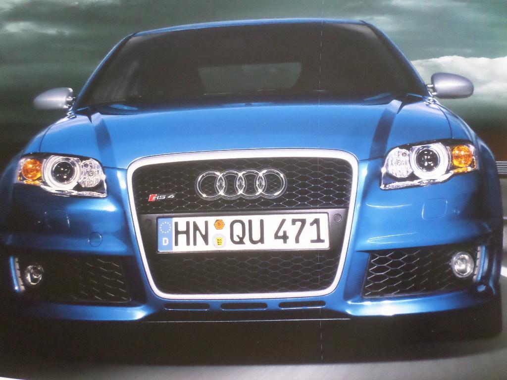 Audi RS4 Boek, Ophalen of Verzenden, Zo goed als nieuw, Audi