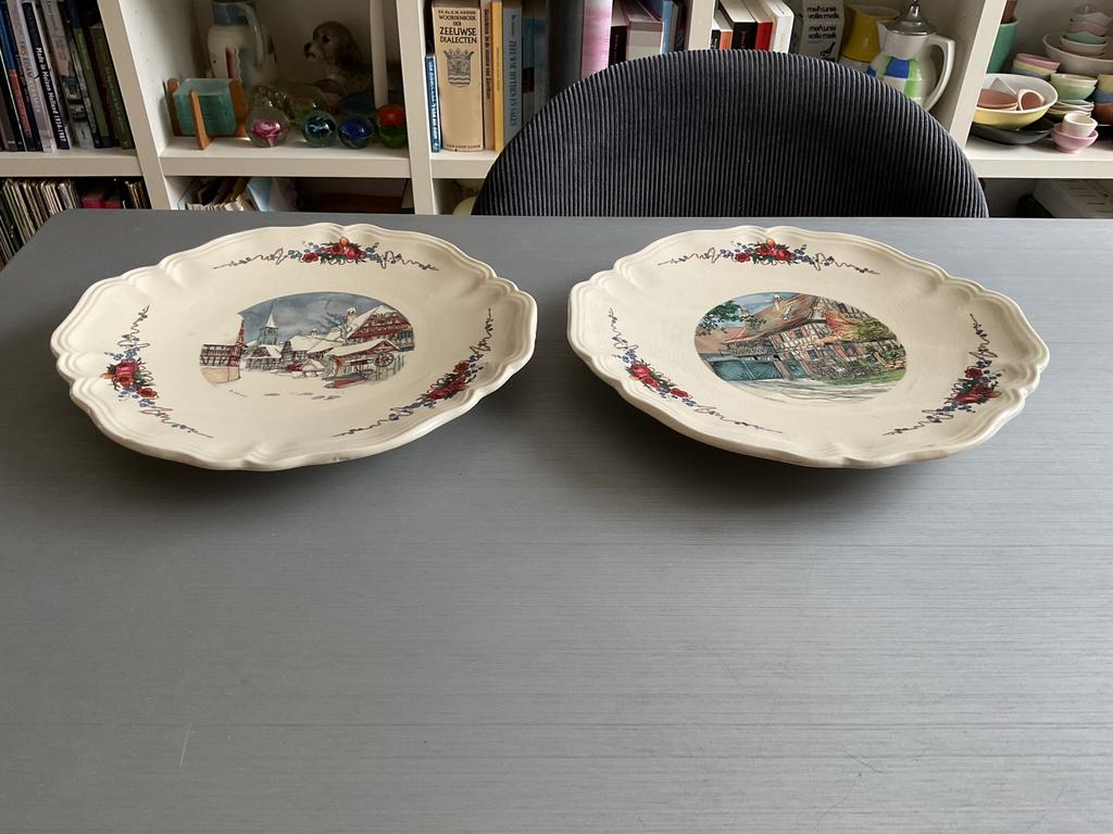 2x serveerborden Sarreguemines “Obernai” 27,5 x 29,5 cm, Antiek en Kunst, Antiek | Servies los, Ophalen of Verzenden