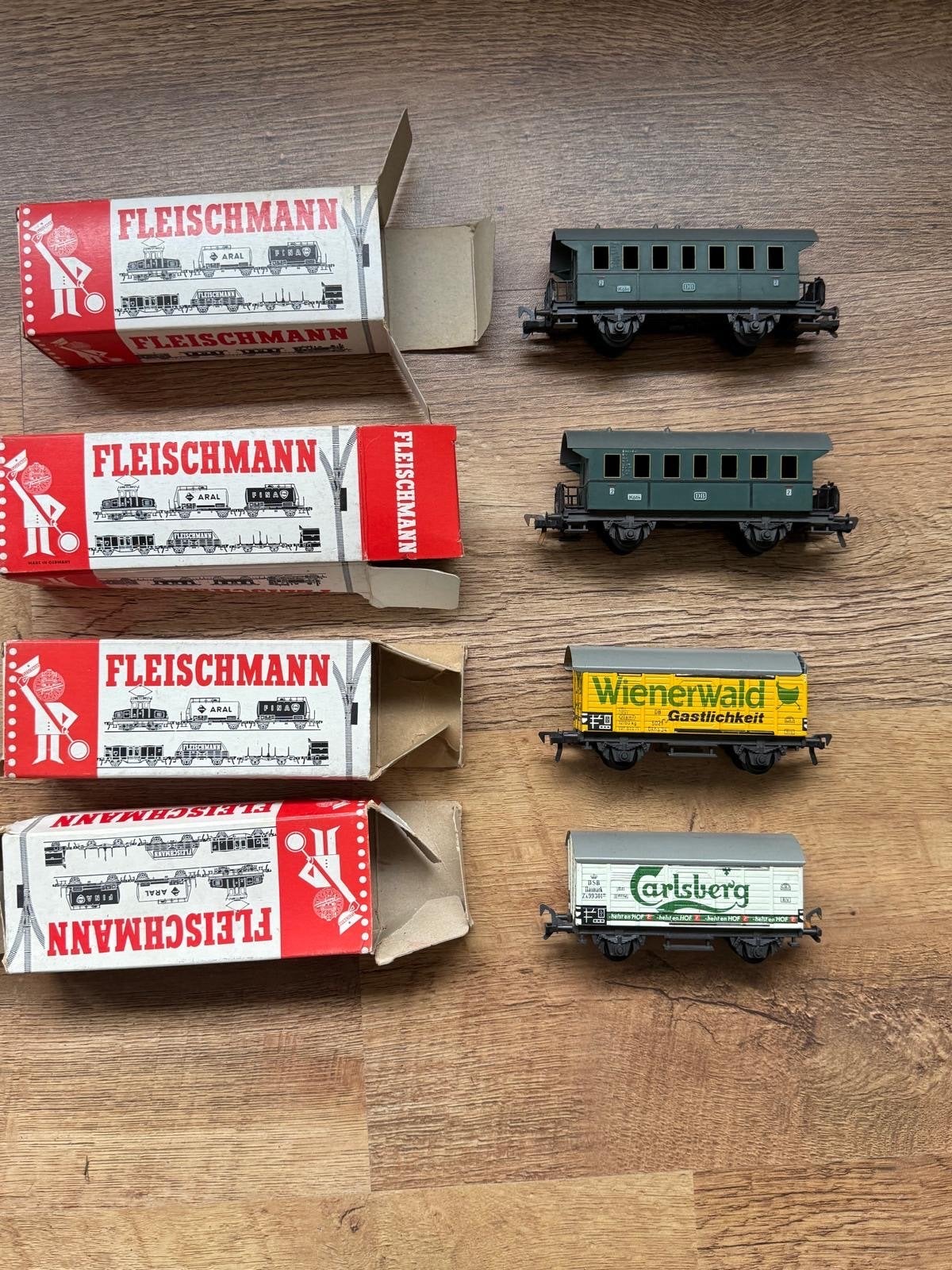 Grote collectie Fleischmann treinen en wagons, Gelijkstroom, Fleischmann, Ophalen of Verzenden, Analoog