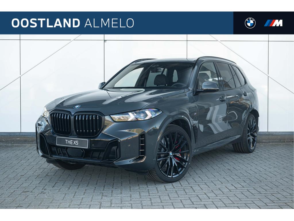 BMW X5 xDrive50e M Sport Automaat / Trekhaak / Panoramadak /, Auto's, BMW, Automaat, Leder, Bedrijf, Hybride Elektrisch/Benzine