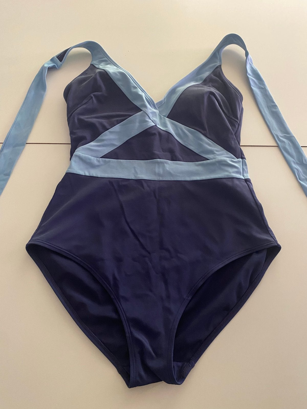 Boden Neckholder Dames Badpak - Maat 40 - zgan!, Kleding | Dames, Badmode en Zwemkleding, Ophalen of Verzenden, Zo goed als nieuw