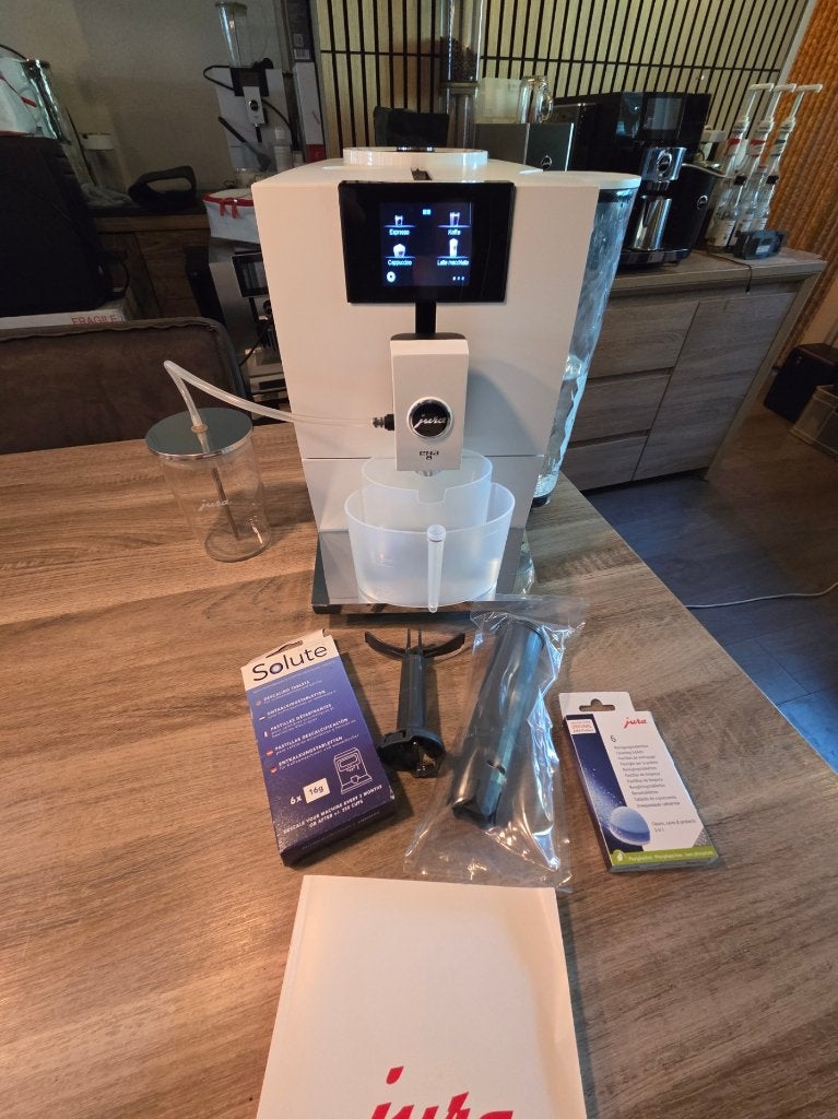 Jura ENA 8 EC Full Nordic White (2022) | Zo goed als nieuw, Witgoed en Apparatuur, Jura, 10 kopjes of meer, Koffiemachine, Ophalen of Verzenden