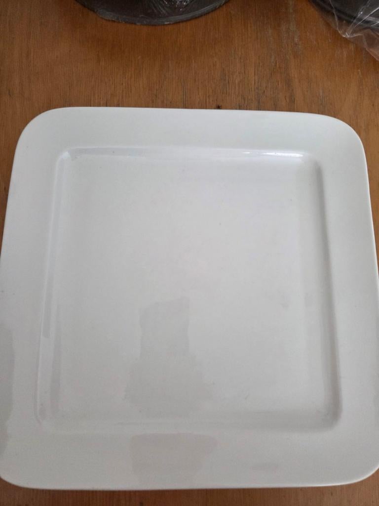 11 grote witte borden, geen merk op., Huis en Inrichting, Keuken | Servies, Ophalen, Zo goed als nieuw, Bord(en), Overige stijlen