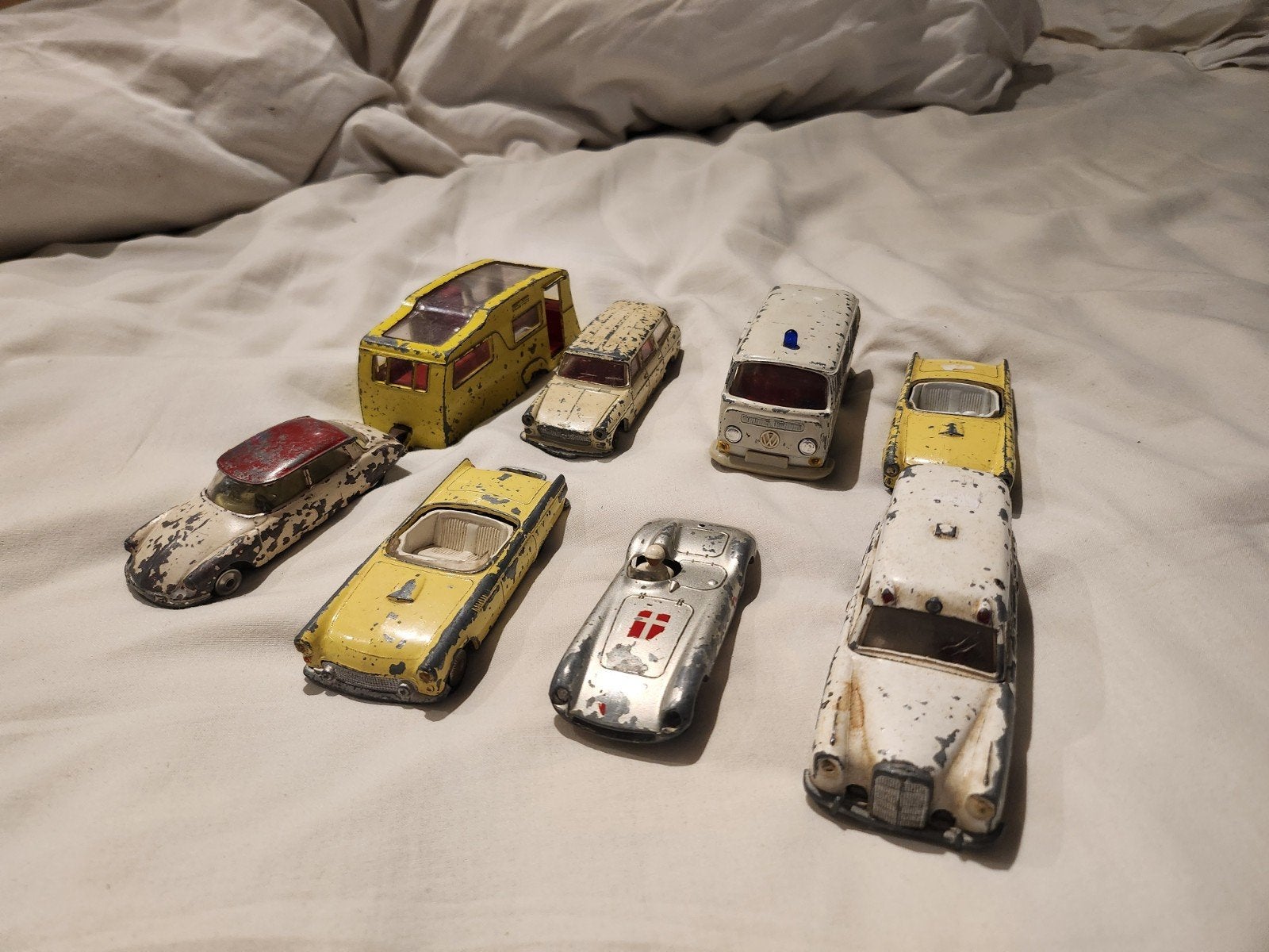 8 Oude Speelgoedauto's 1:43 - Diverse Merken en Modellen, Ophalen of Verzenden, Gebruikt, Auto, Corgi