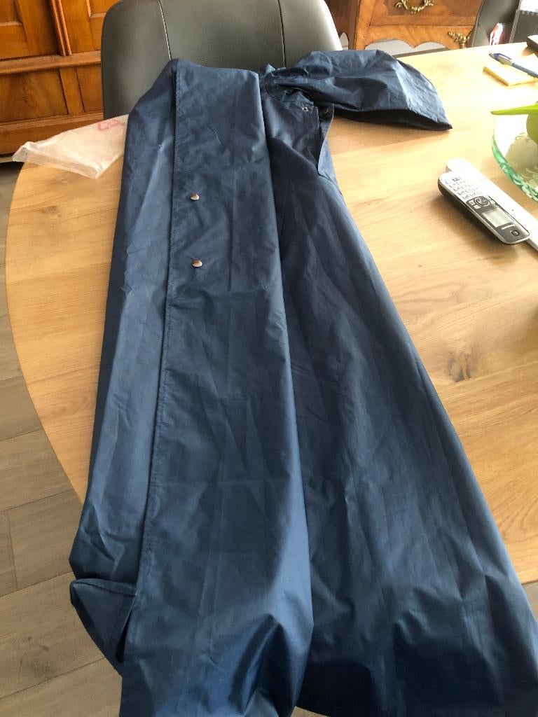 fietsponcho ruime  kl blauw plus beschermerhoes, Ophalen of Verzenden, Zo goed als nieuw, Regenponcho, Heren