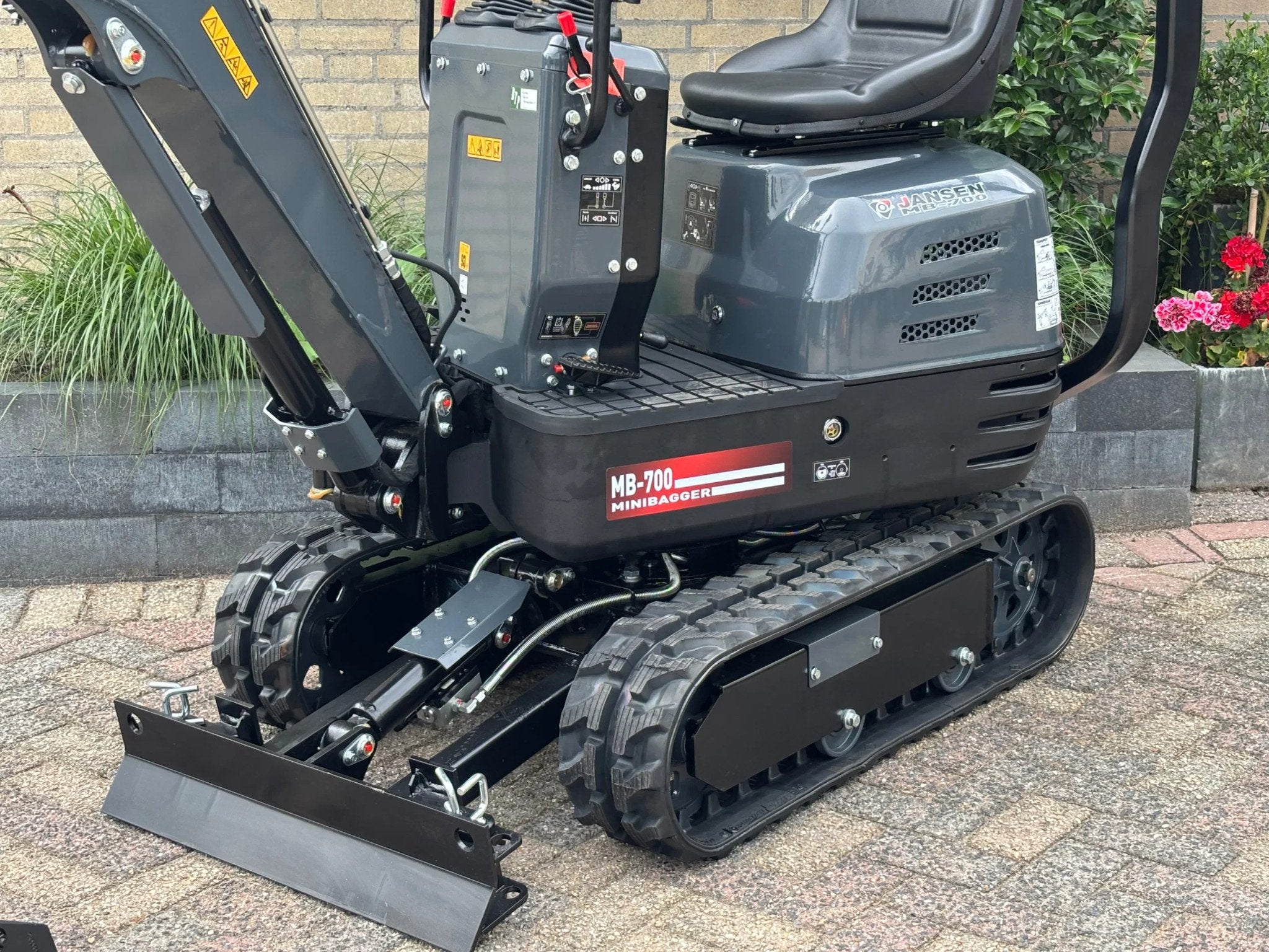 JANSEN MB-700 minigraver graafmachine incl bakken (bj 2026), Zakelijke goederen, Machines en Bouw | Kranen en Graafmachines, Graafmachine