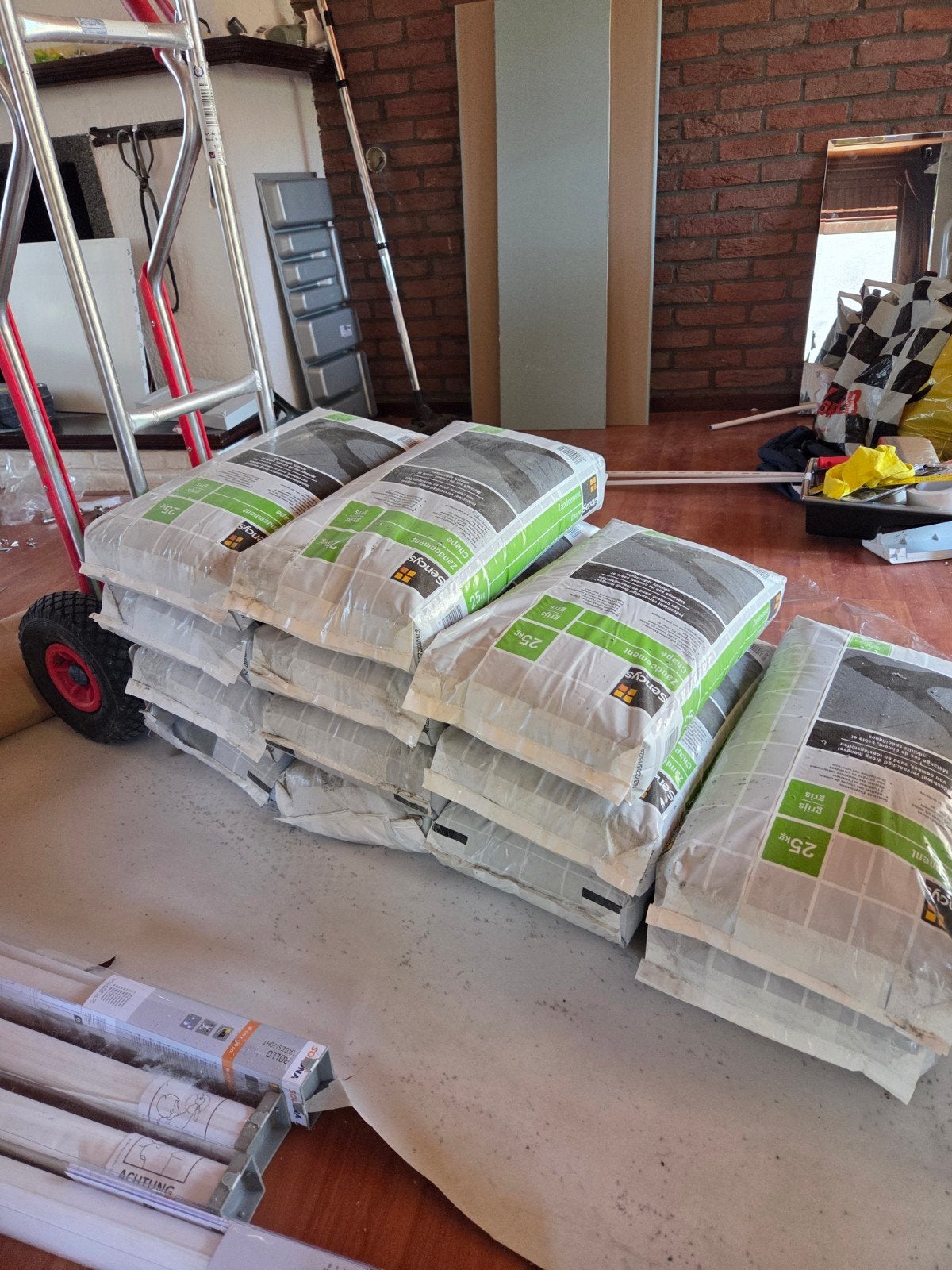 13 zakken Zandcement Chape Grijs 25kg - Nieuw, Ophalen, Nieuw