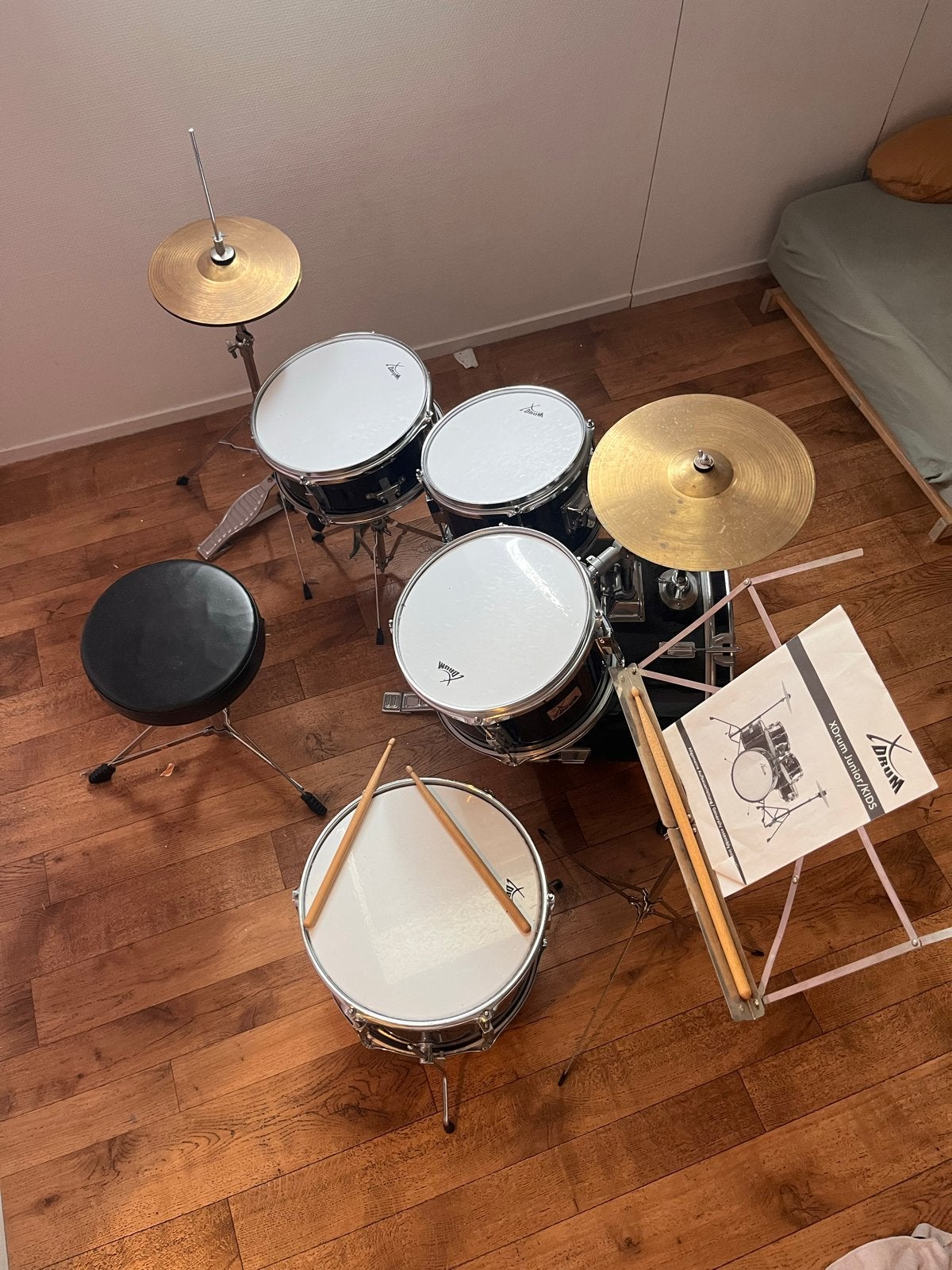 Xdrum Junior/Kids drumstel - Compleet met kruk en stokken, Ophalen, Gebruikt, Overige merken