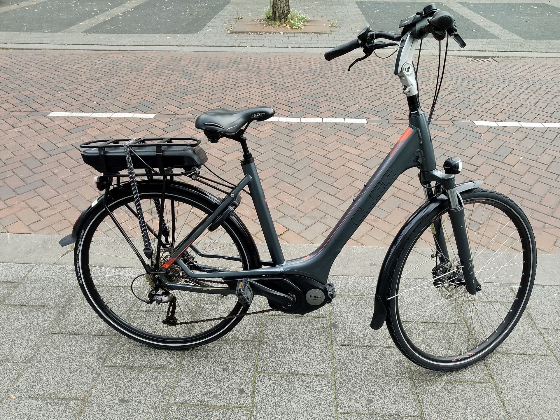 Cube Touring GTS d54 elektrische fiets Bosch middenmotor, Fietsen en Brommers, Gebruikt, -, -, 51 tot 55 cm
