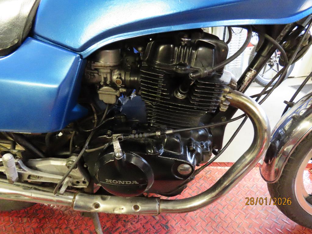 Op zoek naar Honda CB400N Super Dream CB 400 Onderdelen ?, Motoren, Honda, Ophalen of Verzenden, Gebruikt, Japan