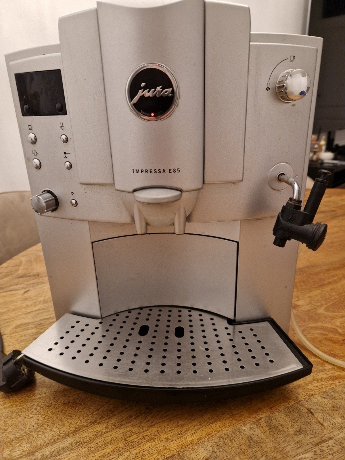 Jura Impressa E85 Espresso Apparaat - Gebruikt, Gebruikt, Espresso apparaat, 10 kopjes of meer, Afneembaar waterreservoir