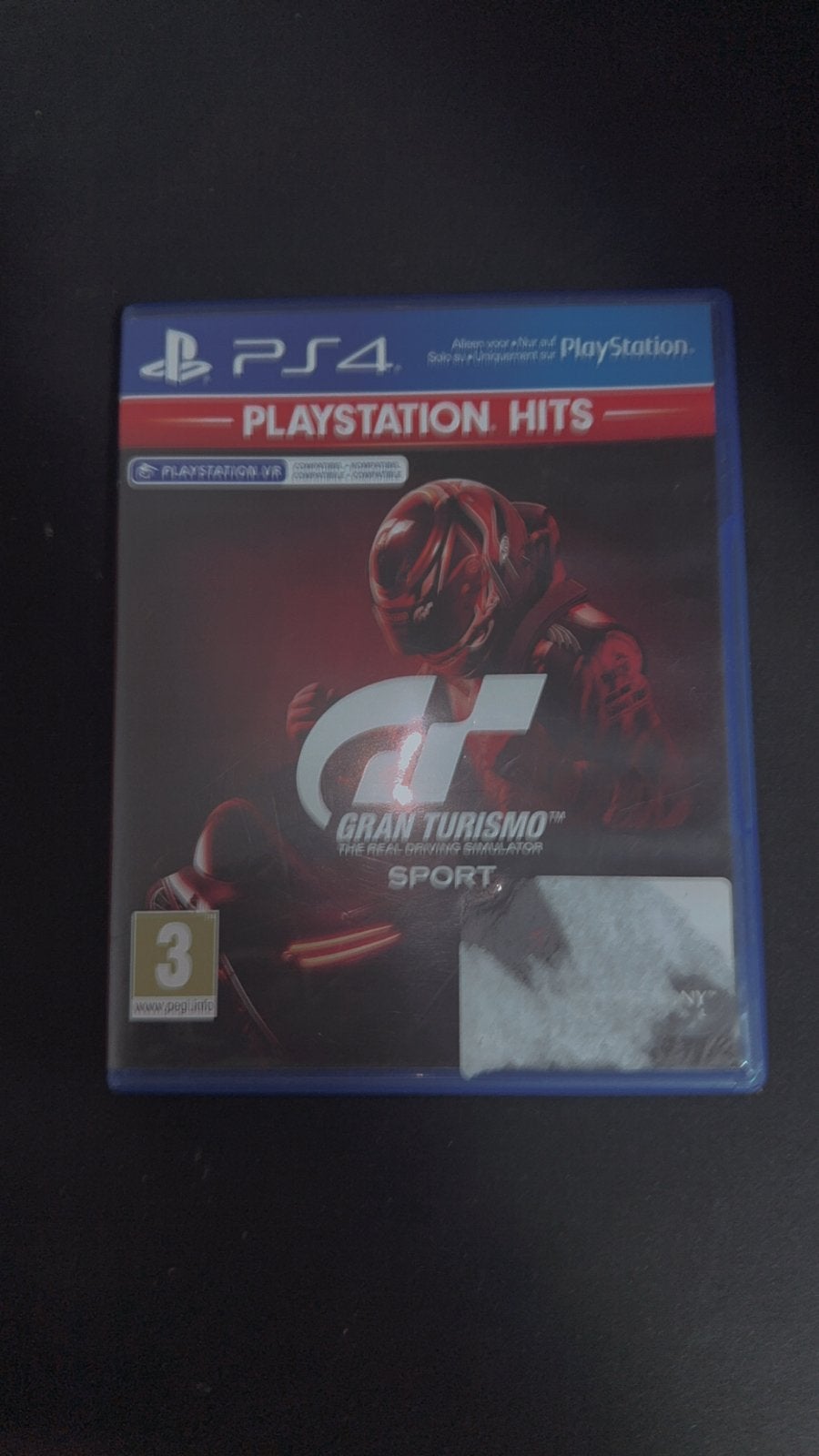Foto 12 van PlayStation 4 Slim 1TB met 2 controllers en 2 games
