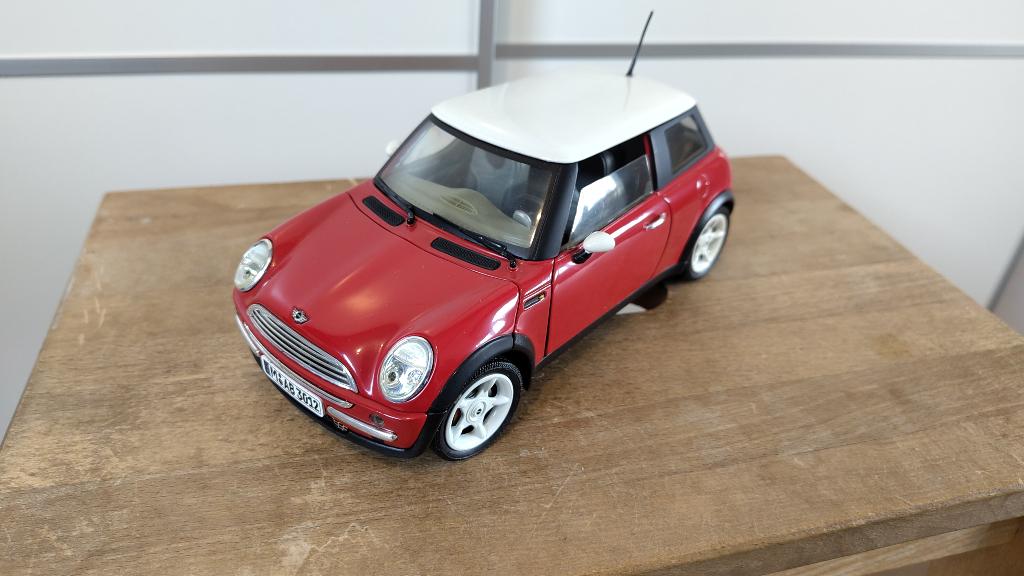 Mini Cooper - 1:18, Ophalen of Verzenden, Zo goed als nieuw, Auto, Maisto