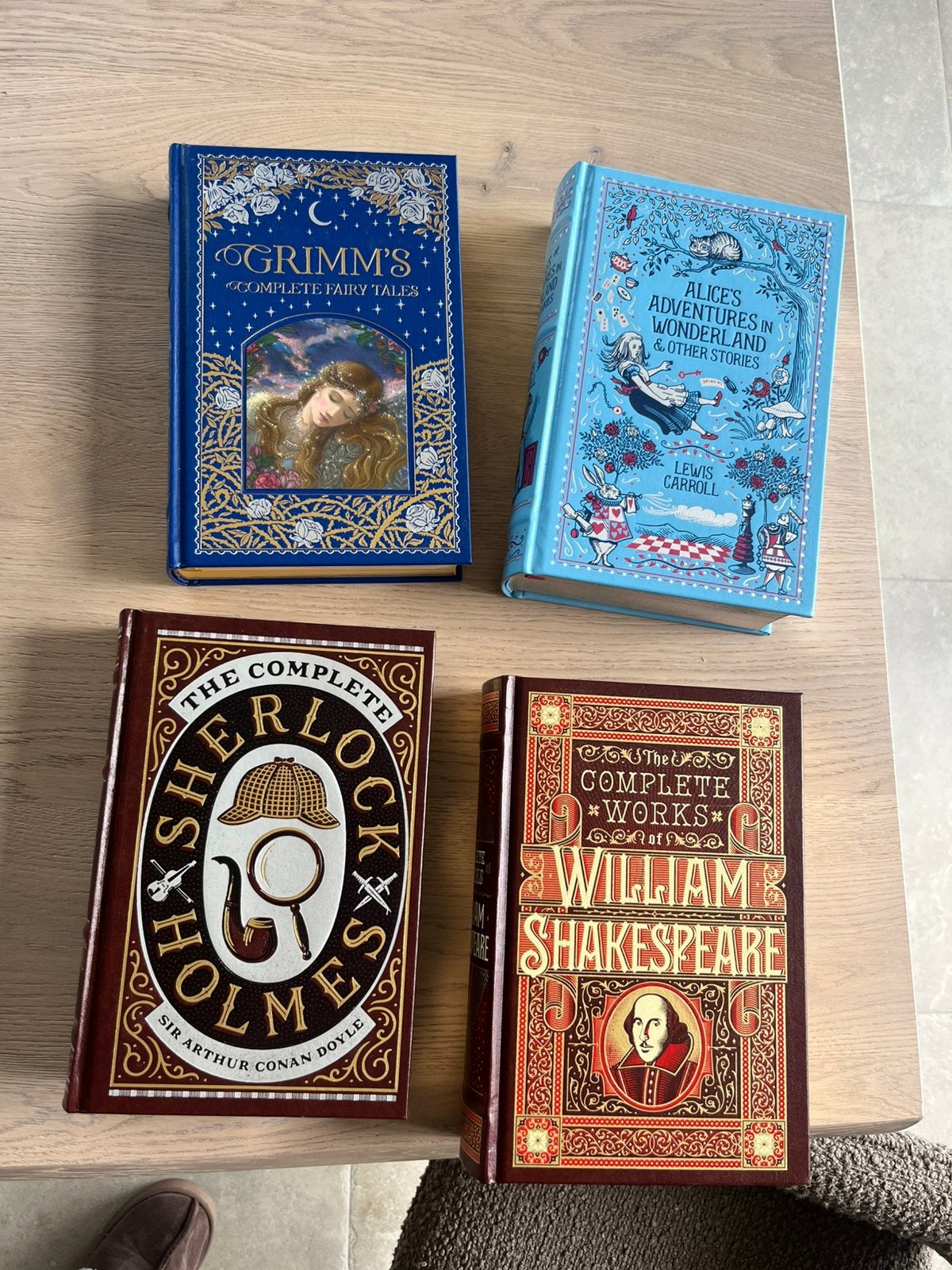 Luxe klassieke boeken set 4 boeken, Boeken, Ophalen of Verzenden, Zo goed als nieuw, Tarot of Kaarten leggen, Overige typen