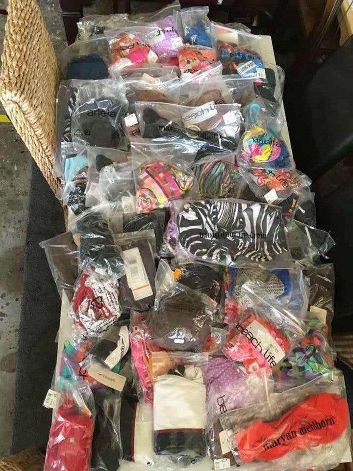 dure merk badkleding mooie nieuwe partij van 26 stuks, Ophalen of Verzenden, Nieuw, Overige kleuren, Badpak