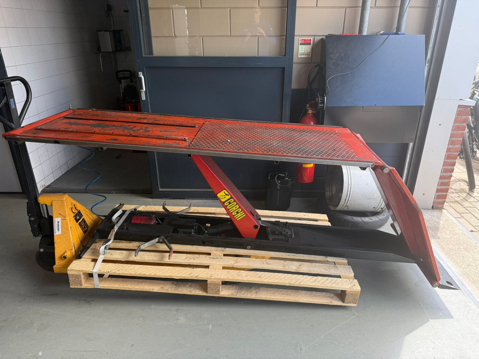 Motorheftafel motorlift, Ophalen, Italie, Gebruikt, Info@corghi.it