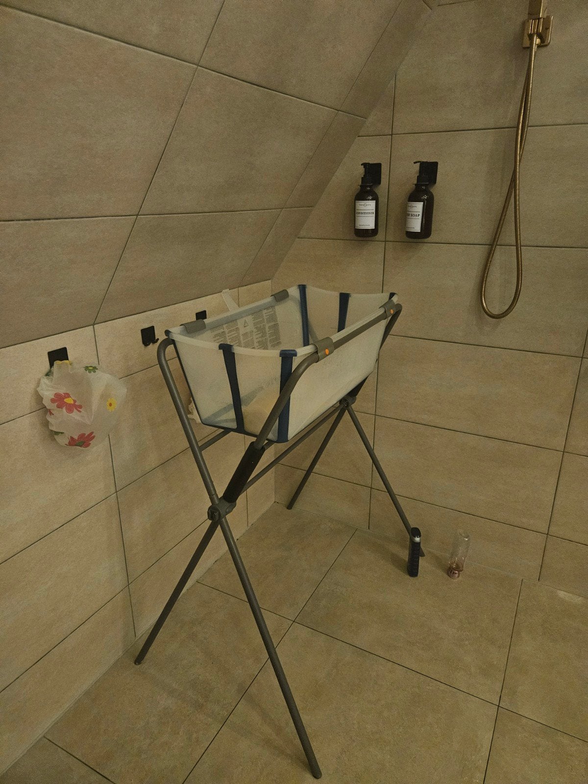 Stokke Flexi Bath XL met standaard - inklapbaar badje, Kinderen en Baby's, Ophalen, Zo goed als nieuw, Badje, Standaard