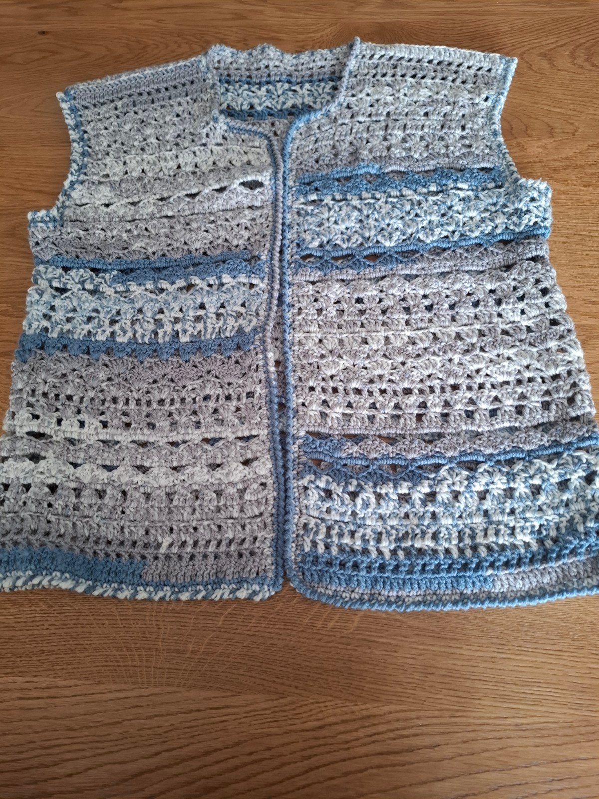 Handgehaakt vest M, Kleding | Dames, Truien en Vesten, Ophalen of Verzenden, Zo goed als nieuw, Maat 46/48 (XL) of groter