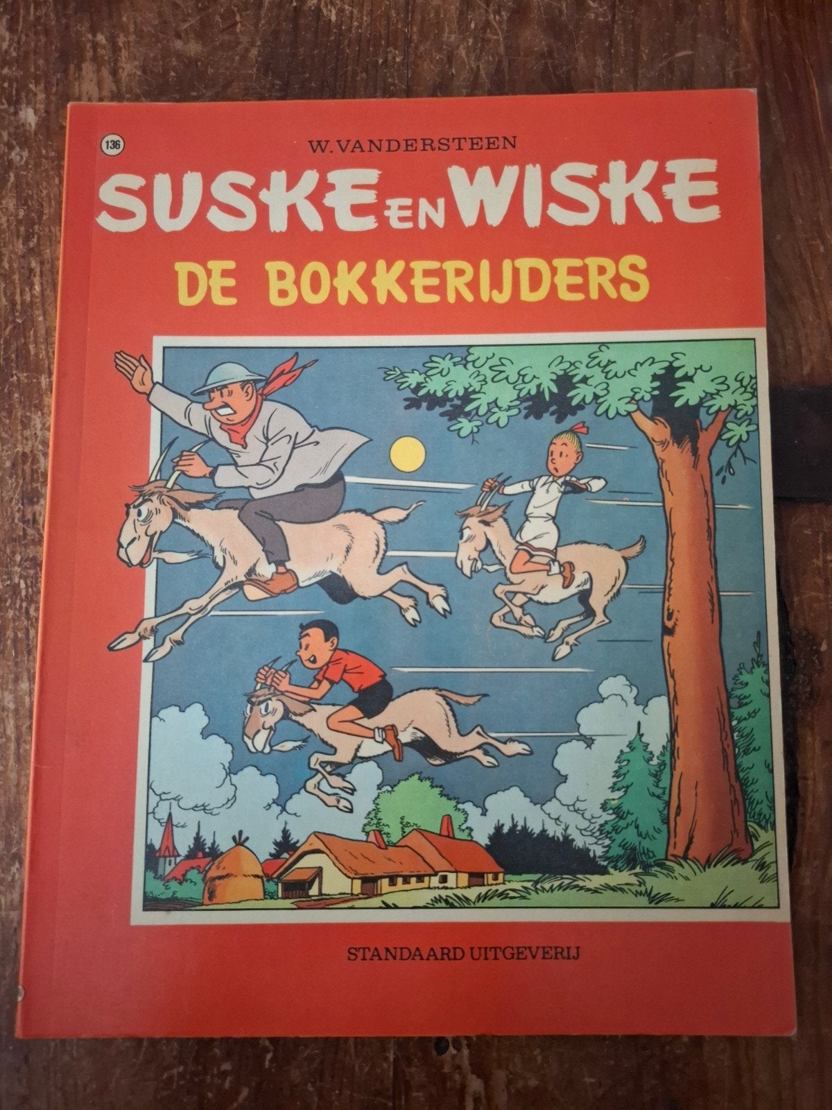 Suske en Wiske - De Bokkerijders Nr. 136 ( 1e druk ), Boeken, Stripboeken, Gelezen, Willy Vandersteen, Eén stripboek, Ophalen of Verzenden