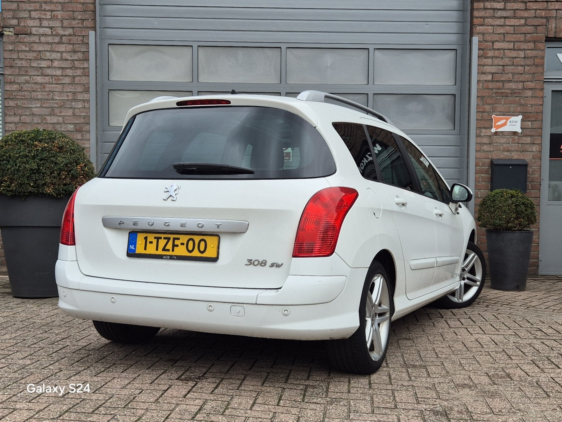 Peugeot 308 SW 1.6 VTi. "7 Persoons" Stoel verwarming nieuwe, Voorwielaandrijving, Verwarmde buitenspiegels, Gebruikt, Zwart