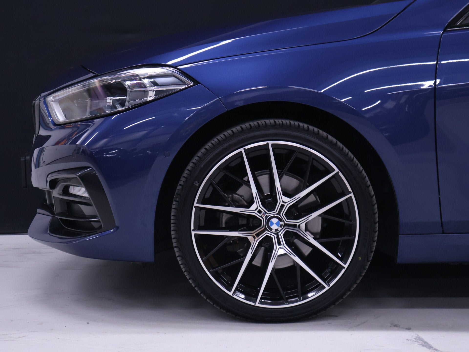 BMW 1-serie 118i M Sport [SCHUIFKANTELDAK, APPLE CARPLAY, AN, 136 pk, Gebruikt, Blauw, Bedrijf