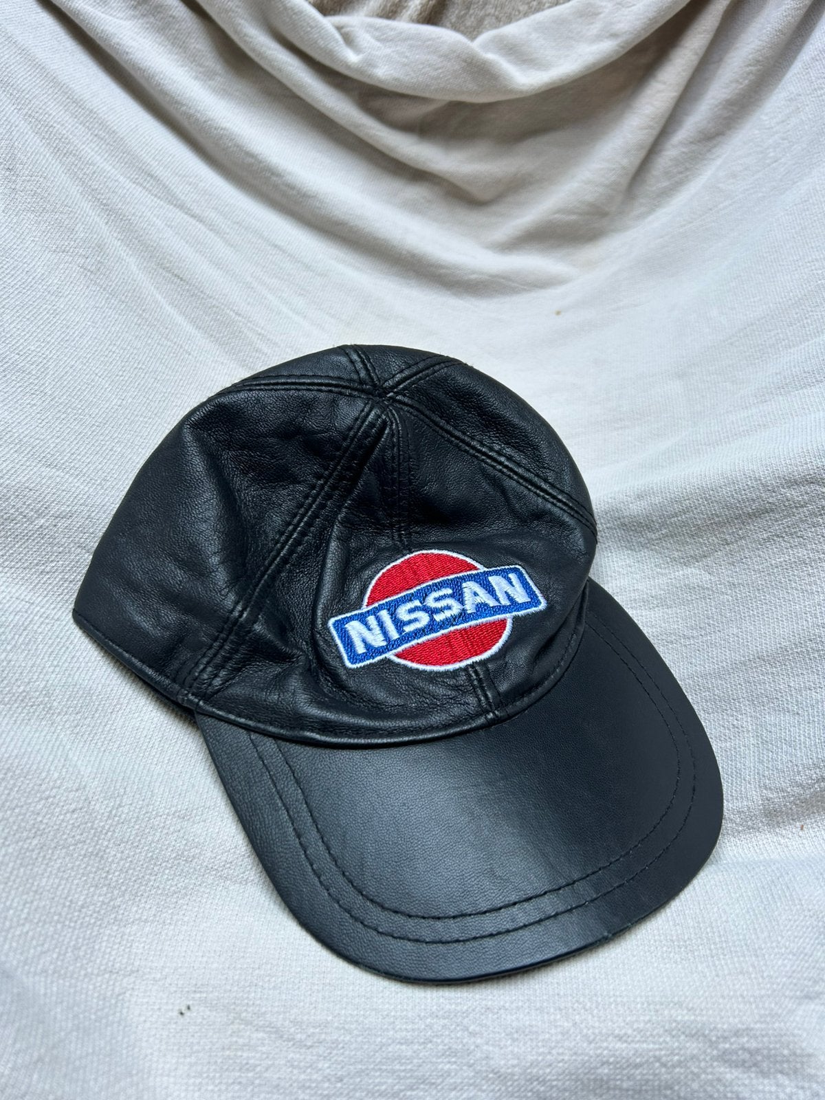 Vintage Nissan Race pet ( leer), Ophalen of Verzenden, Gedragen, Pet