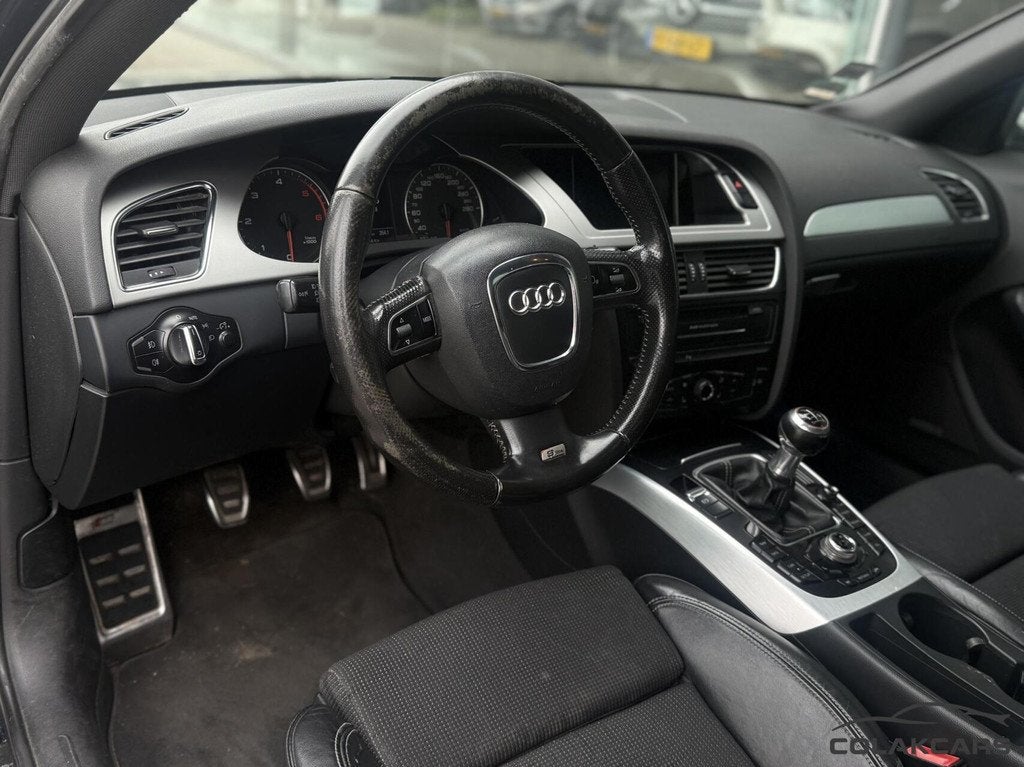 Audi A4 Avant 2.7 TDI Pro Line S Line-Pano-260 PK- Trekhaak!, Auto's, Audi, Voorwielaandrijving, Euro 5, Gebruikt, 2698 cc